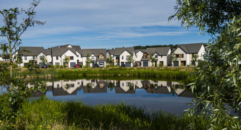 Bertha Suds crescent