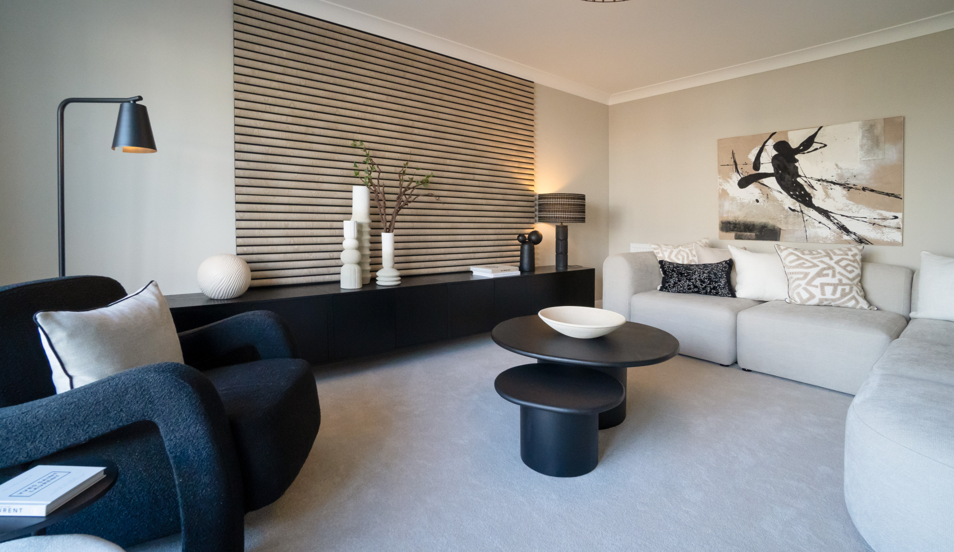 Lounge B