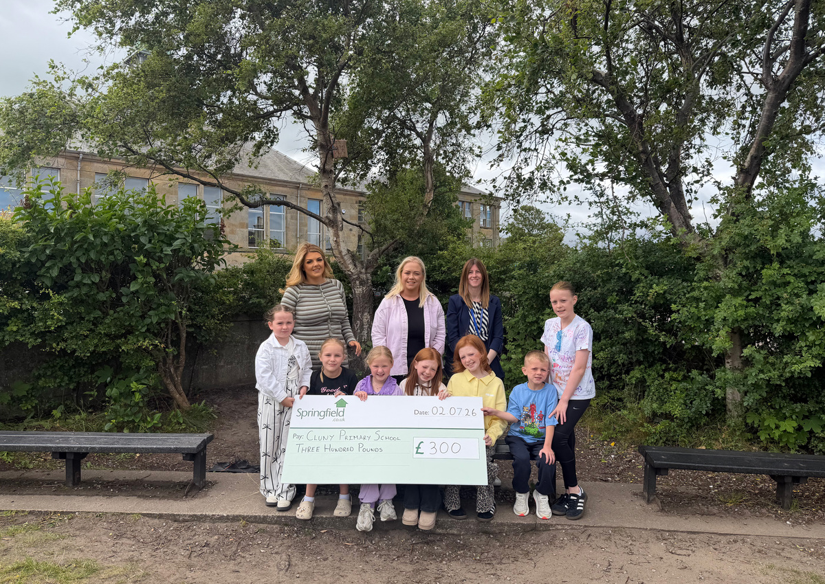Cluny Primary - Cheque handover